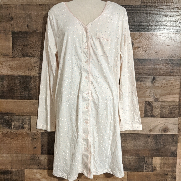 Long sleeve night gown / long button up t-shirt - Picture 2 of 7